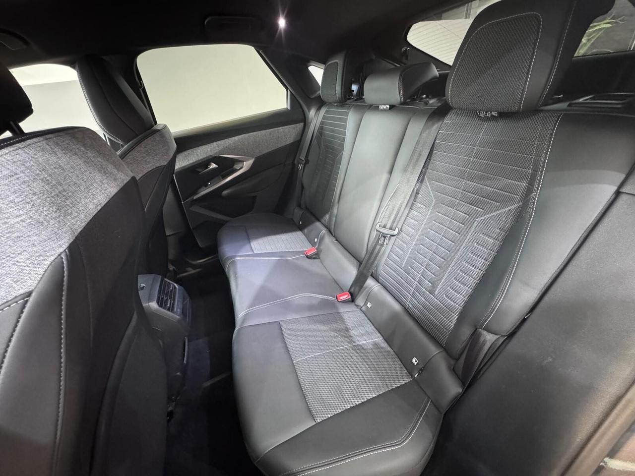 Peugeot 3008 Hybrid 136 e-DCS6 Allure