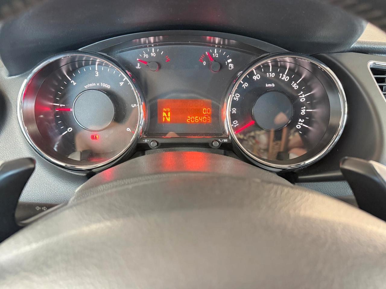 Peugeot 3008 1.6 HDi 110CV cambio robotizzato Premium