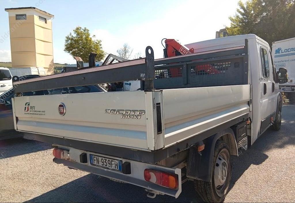 FIAT DUCATO MAXI 2.3 CASSONE 7 POSTI CON GRU
