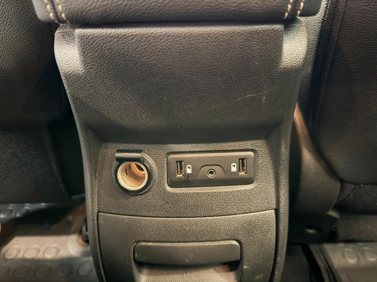 Renault Scénic TCe 140 CV EDC FAP Intens