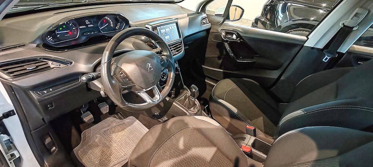 Peugeot 208 PureTech 82 5 porte Allure
