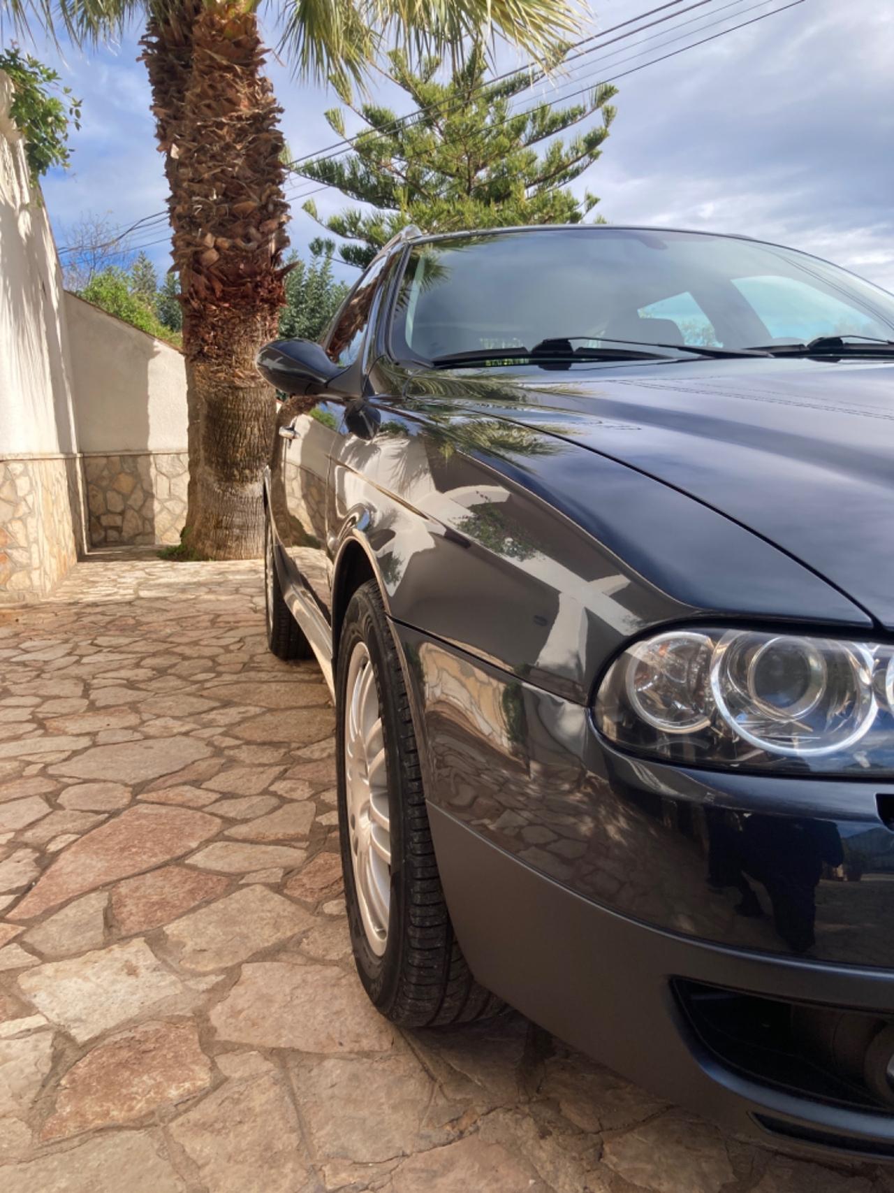 Alfa Romeo Crosswagon Luxury