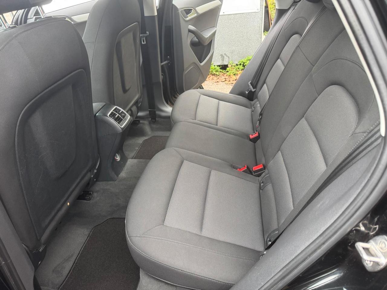 Audi Q3 2.0 TDI 120 CV Business