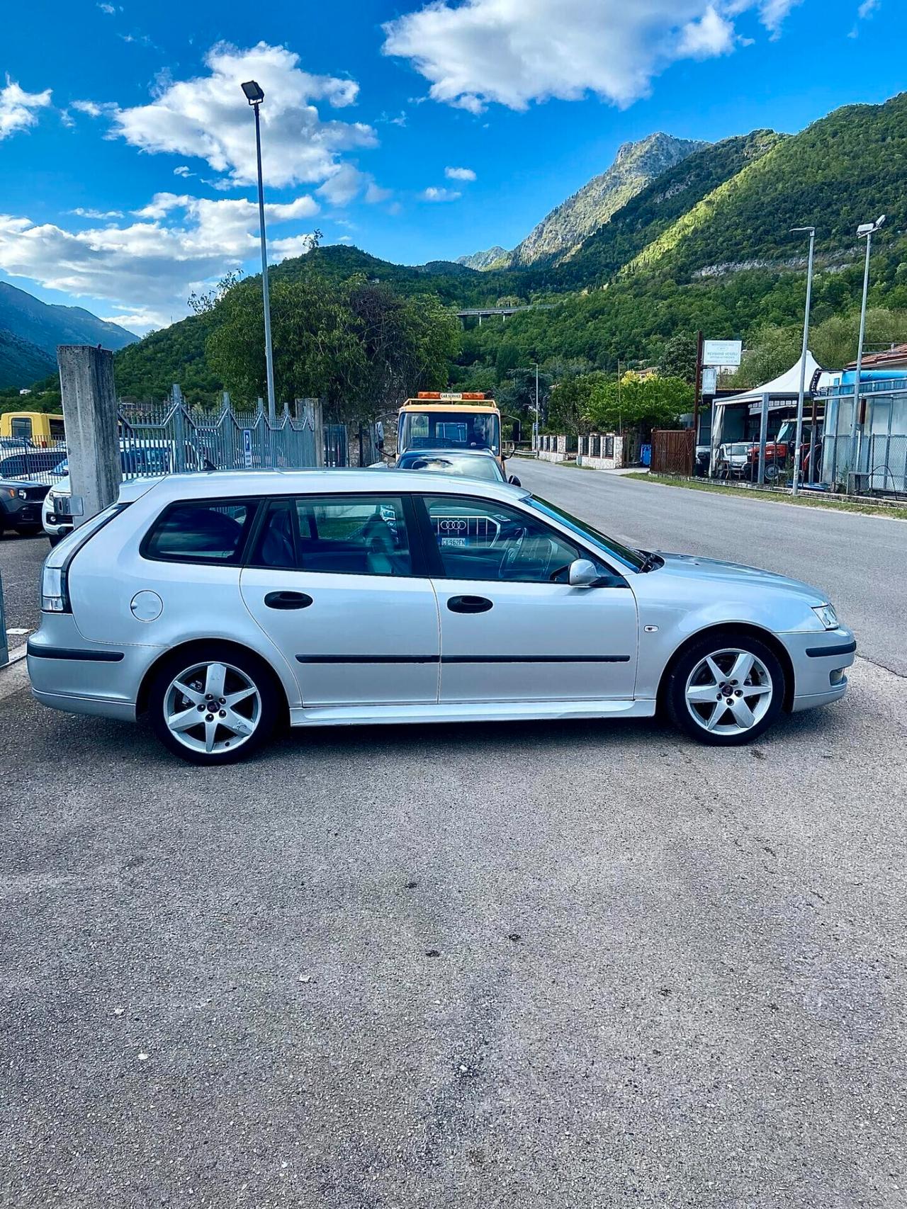 Saab 9-3 SportHatch 1.9 TiD 16V DPF Vector PELLE