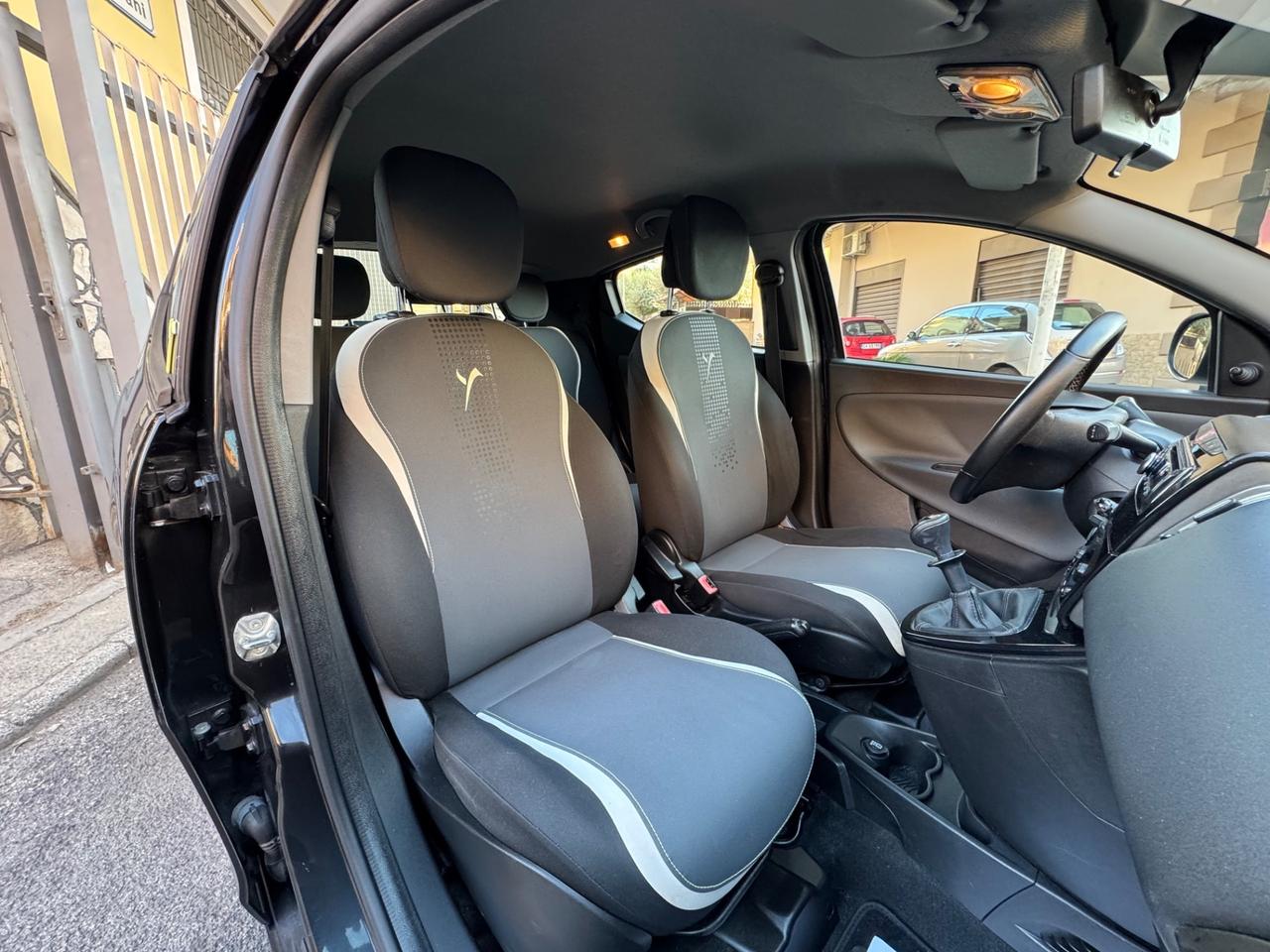 Lancia Ypsilon 1.2 69 CV 5 porte GPL Ecochic Elefantino