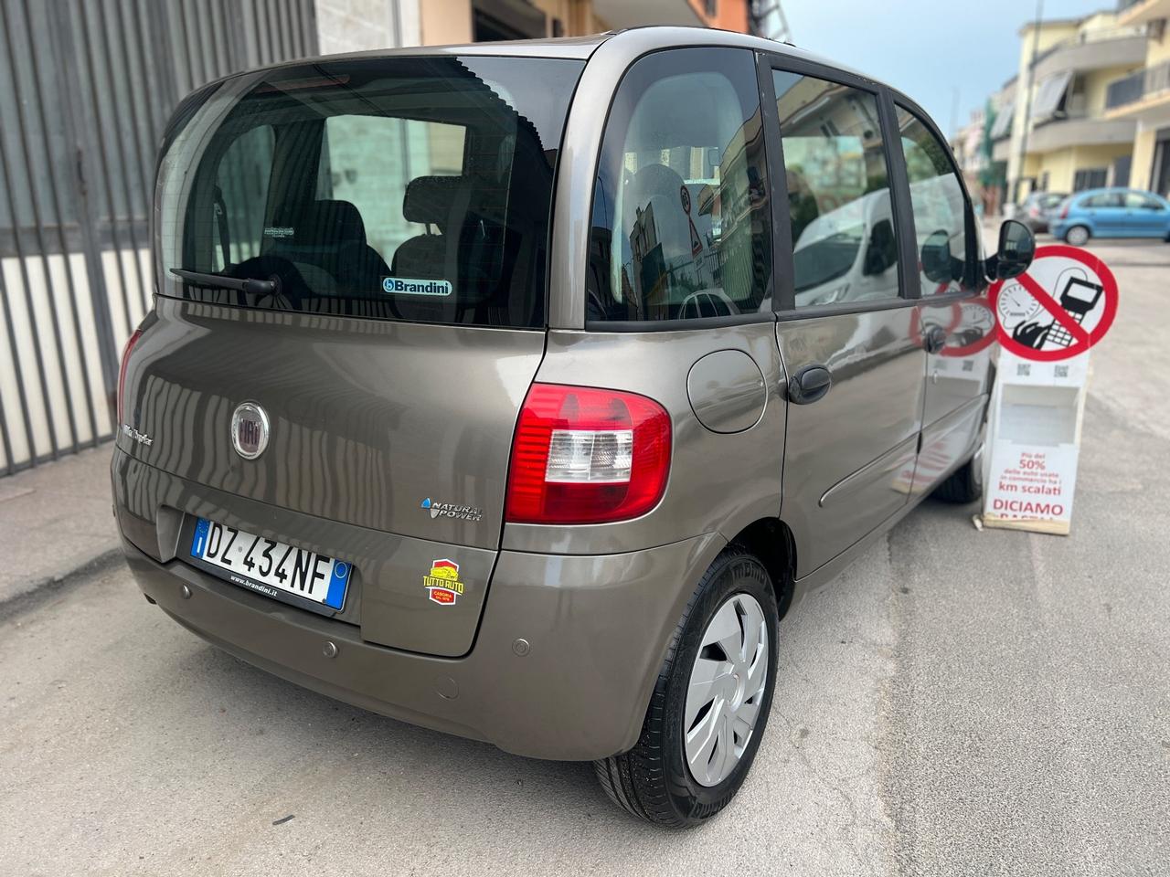 Fiat Multipla 1.6 Natural Power anno 2010 in condizioni eccellenti, difficile da trovare con soli 148.000 km originali.
