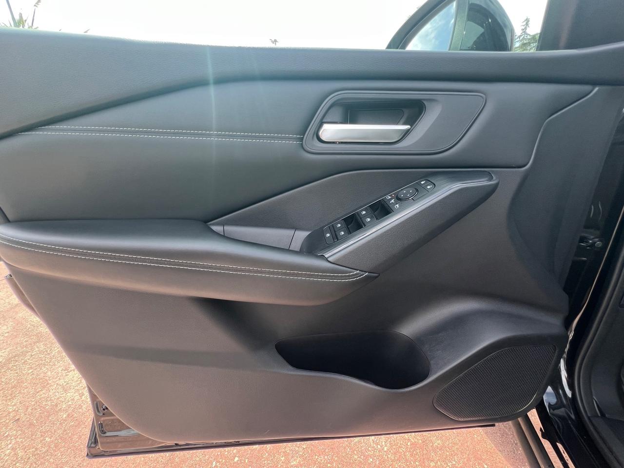 Nissan Qashqai MHEV 140 CV Business