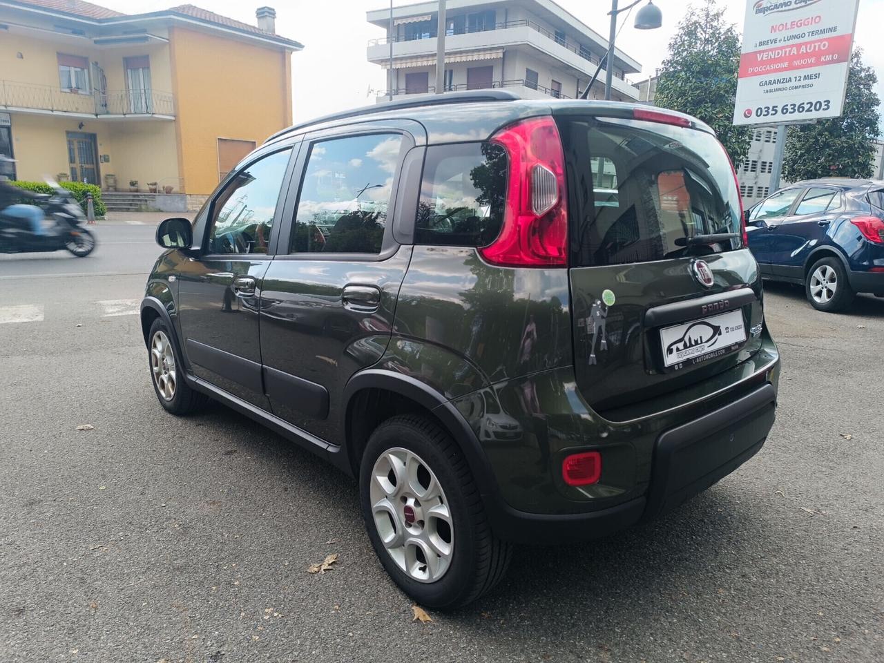 Fiat Panda 0.9 Natural Power Trekking 2 TRENI GOMME