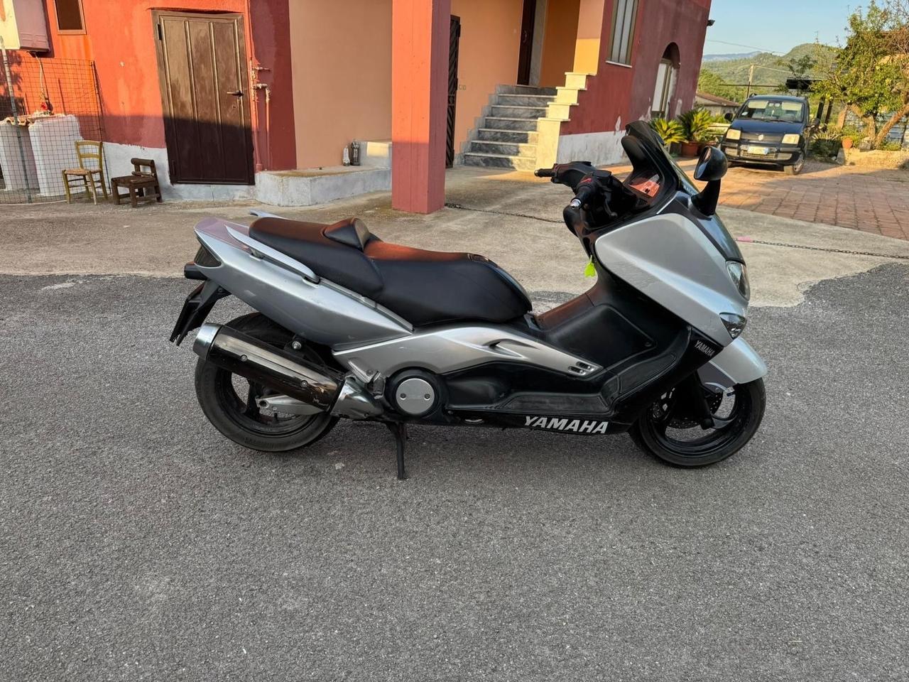 YAMAHA TMAX 500