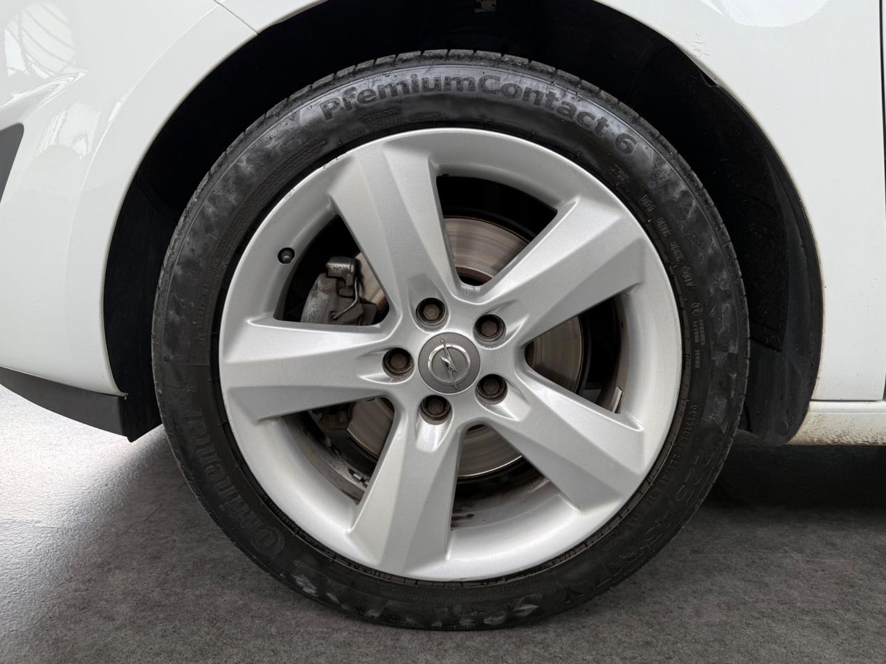 Opel Meriva 1.7 CDTI 110CV b-color
