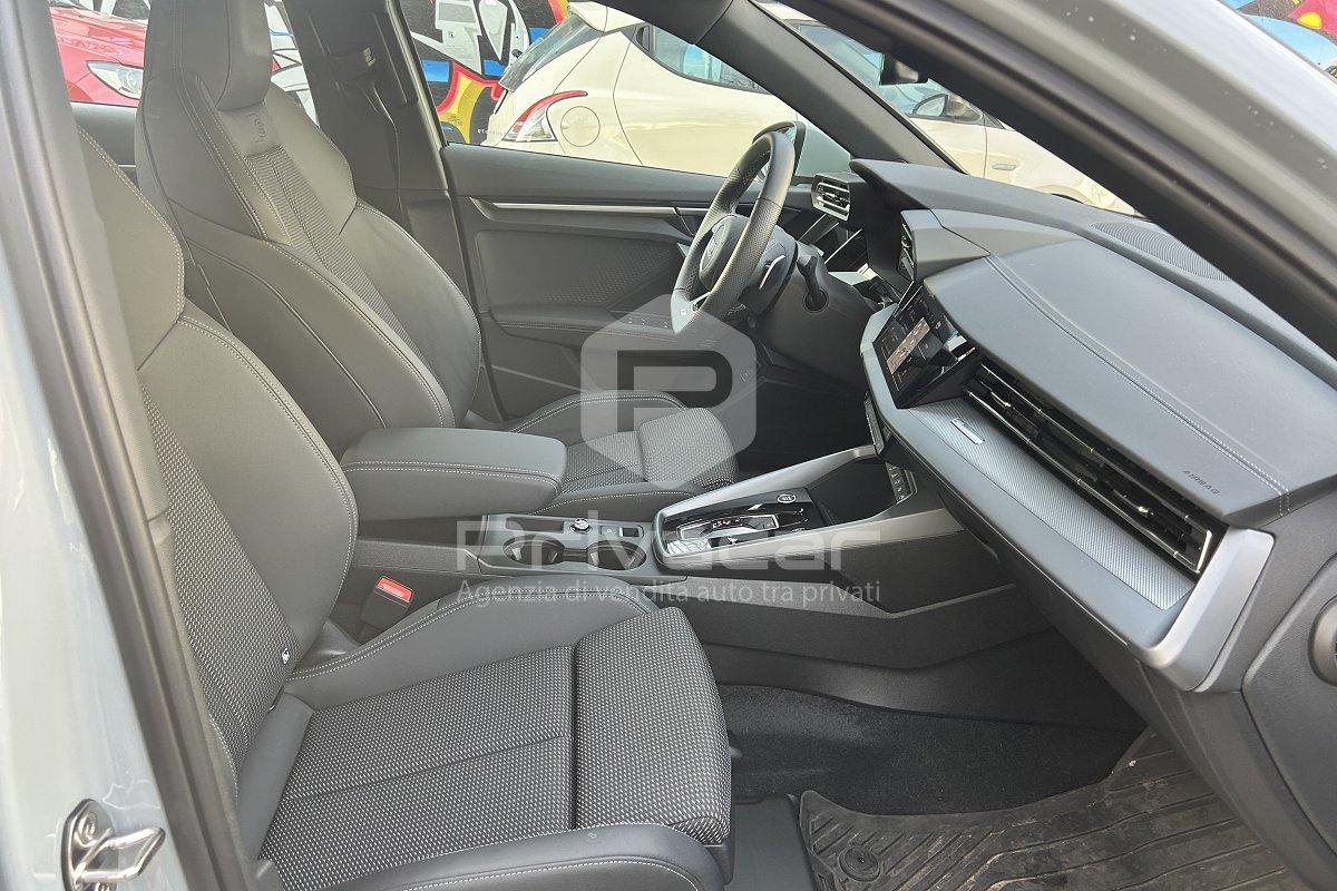 AUDI A3 allstreet TFSI 110 kW S tronic Identity Contrast