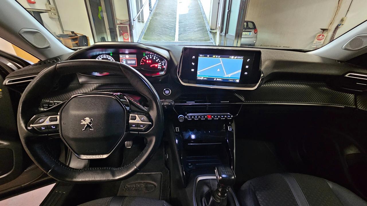Peugeot 2008 PureTech 130 S&S Allure Navi Pack