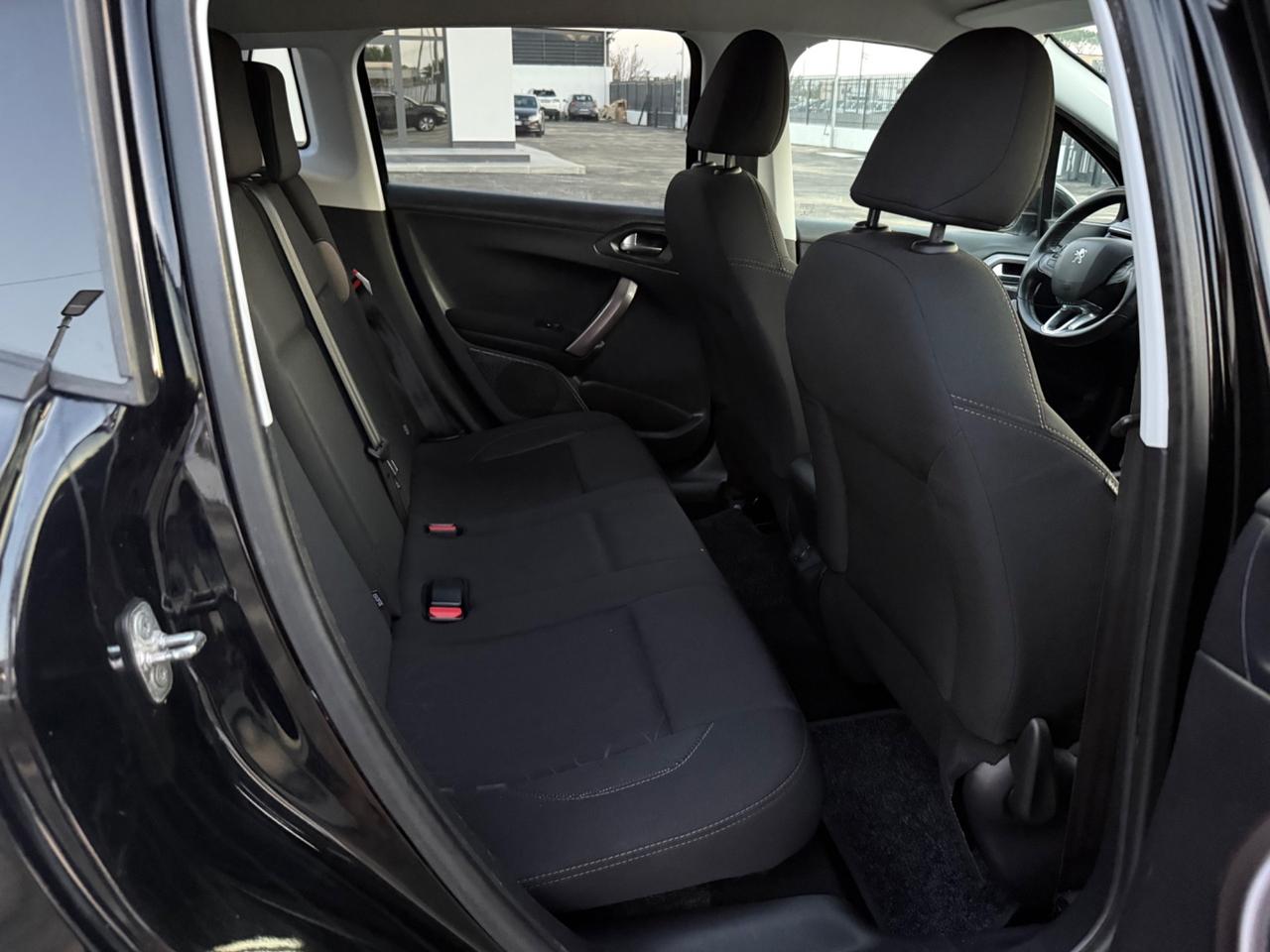 Peugeot 2008 BlueHDi 100 Black Matt
