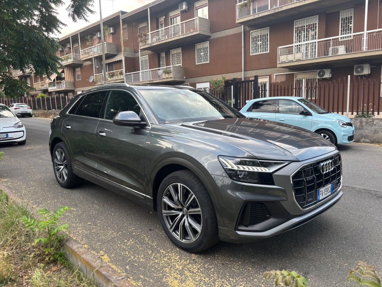 Audi Q8 50 TDI SLINE FULL OPTIONAL