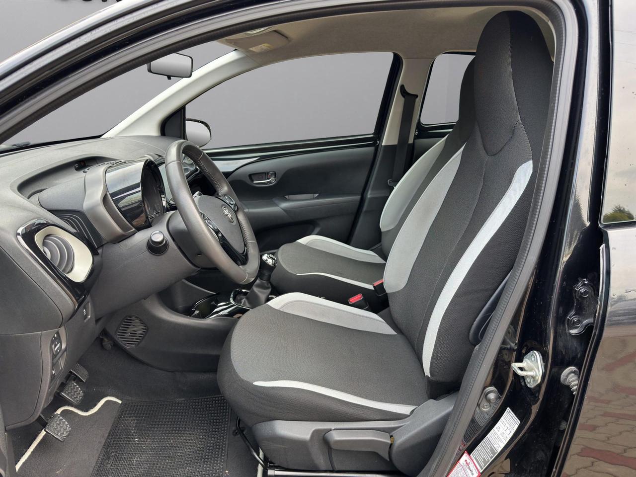 Toyota Aygo 5p 1.0 x-clusiv