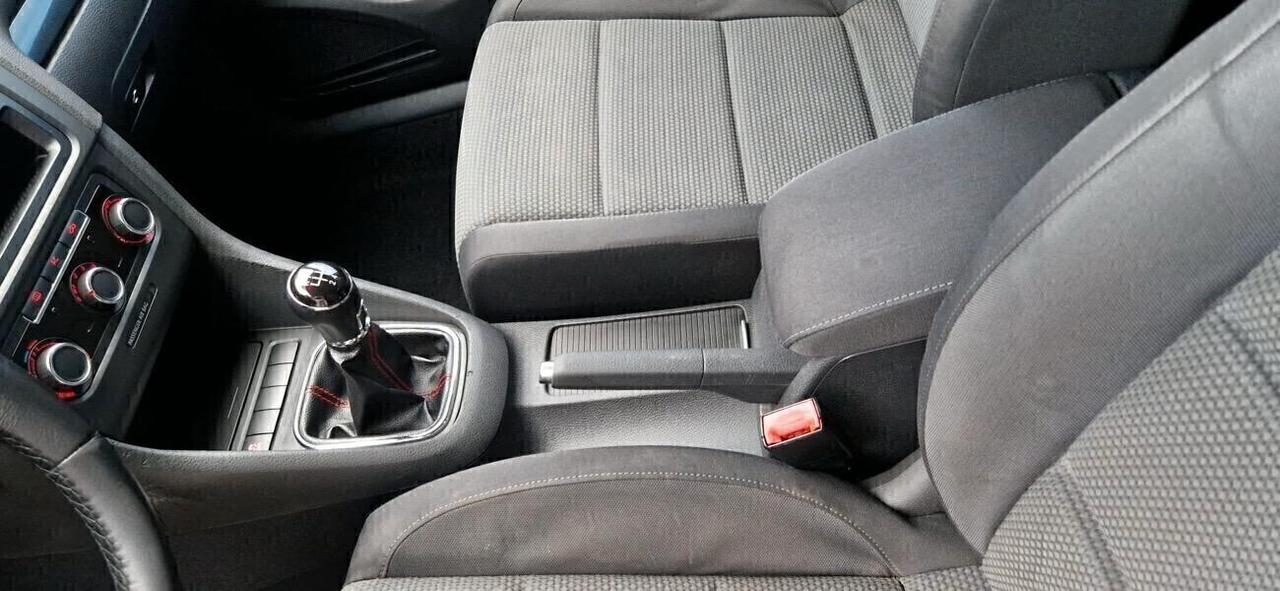 Volkswagen Golf 1.6 TDI 105Cv Comfortline 07/2011