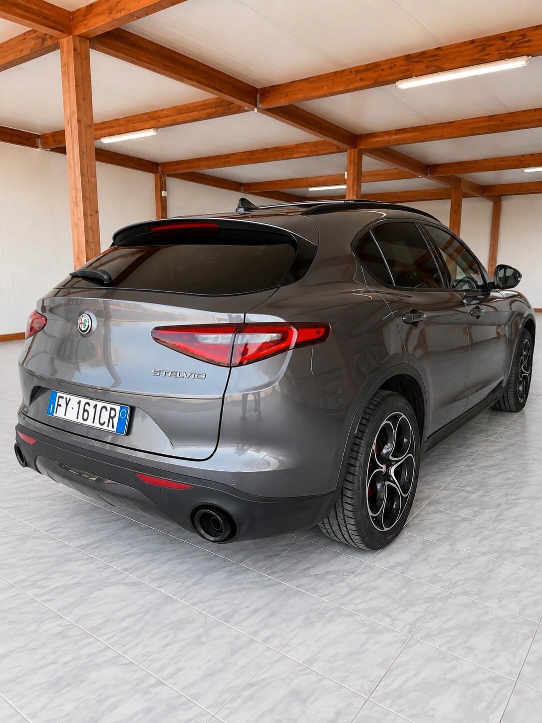 Alfa Romeo Stelvio 2.2 Turbodiesel 210 CV AT8 Q4 B-Tech TETTO APRIBILE