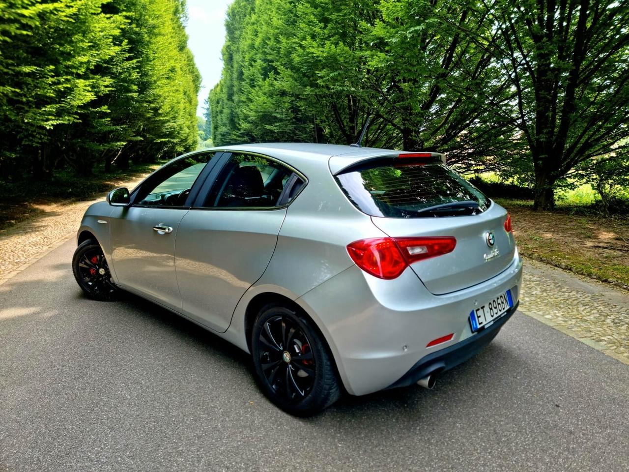 Alfa Romeo Giulietta 1.6 JTDM ADATTA A NEOPATENTATI