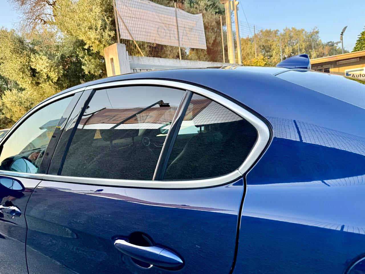 Alfa Romeo Giulia 2.2 TD 180 CV,LED+Xeno,Navi,Retrocam.,Pelle,ecc.