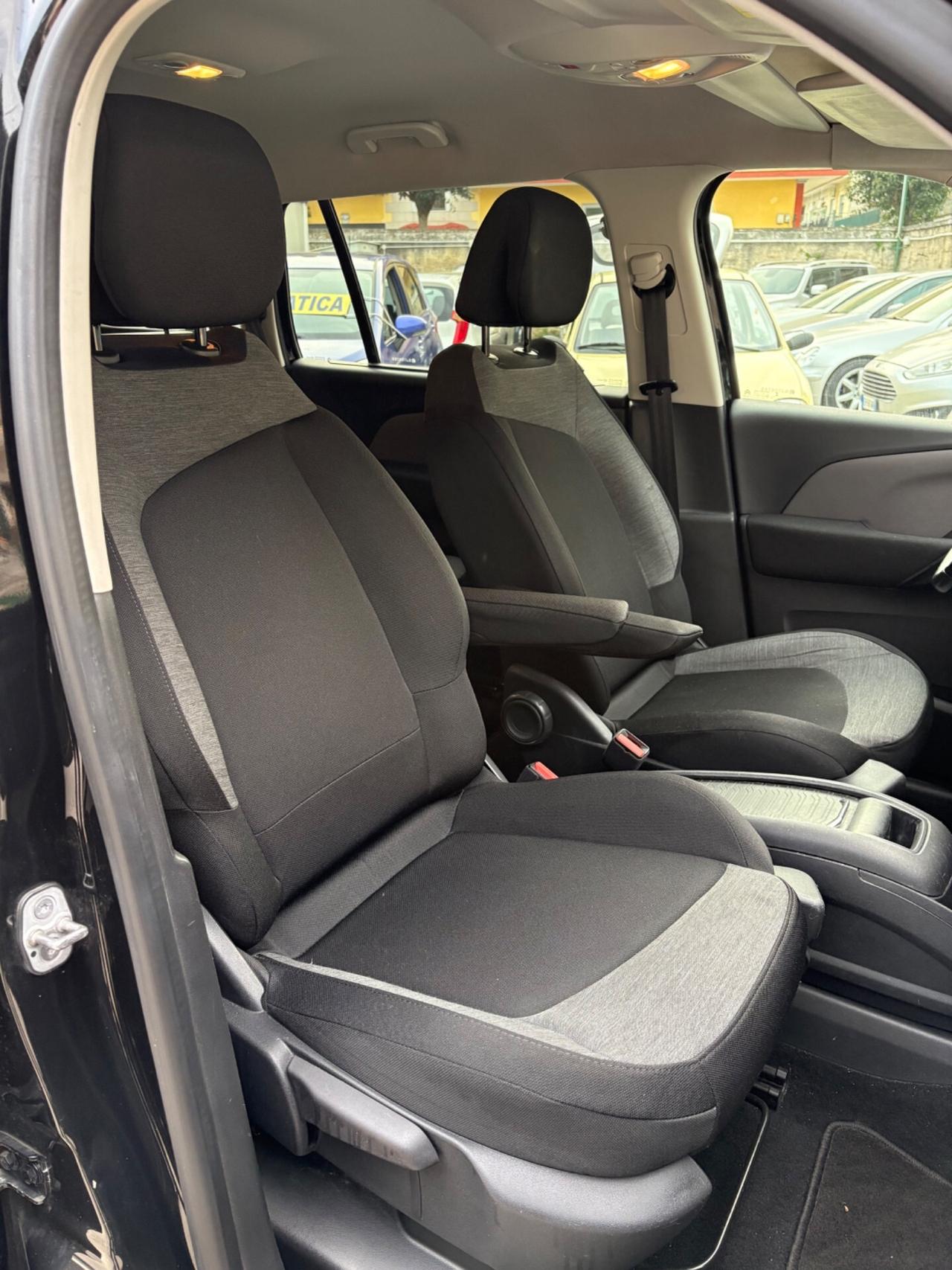 Citroen Grand C4 Picasso HDi 120cv automatico