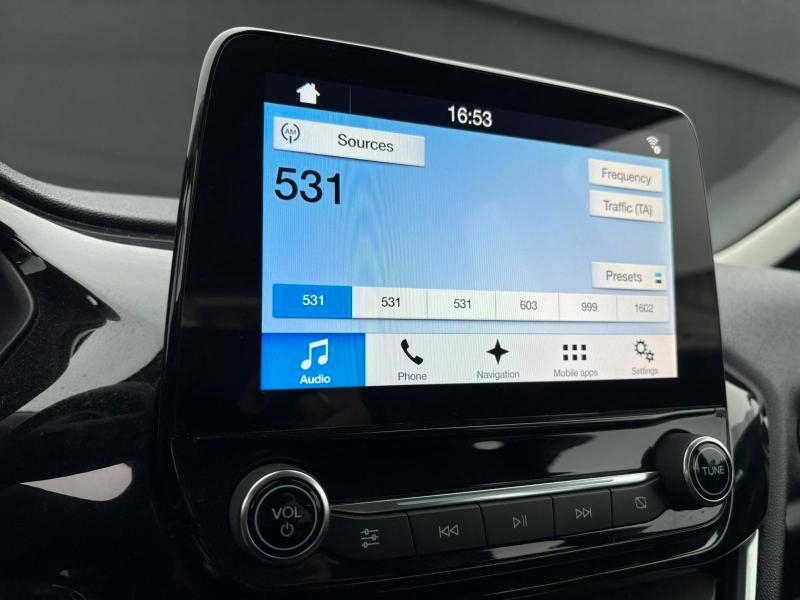 Ford Fiesta 5 Porte 5p 1.1 BENZ 85 CV Titanium OK NEOPATENTATI