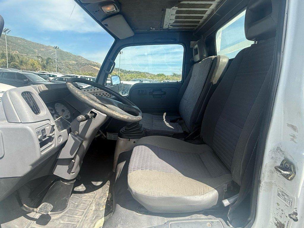 Nissan Cabstar 3.0 Td CASSONE FISSO