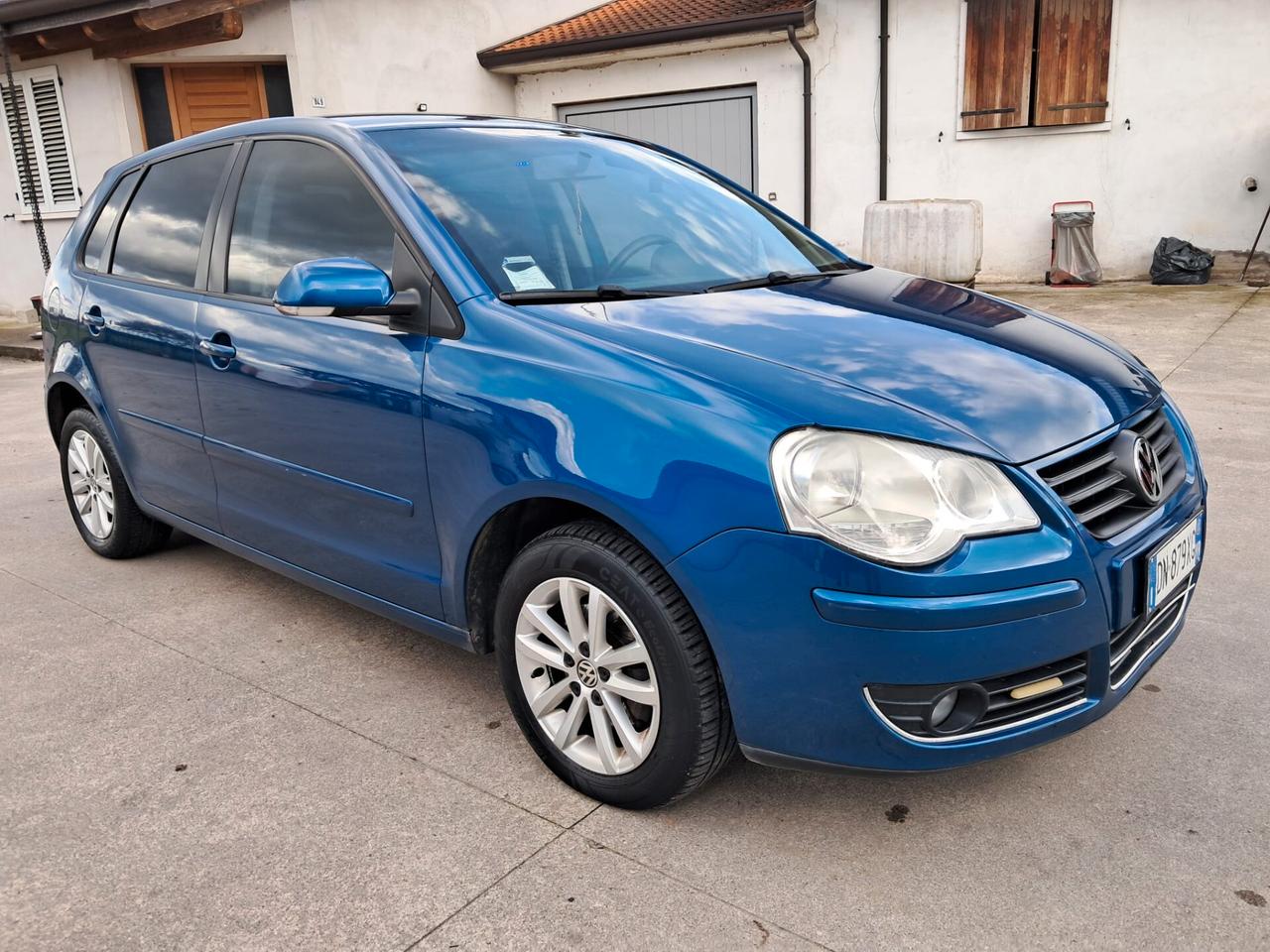 Volkswagen Polo 1.4/80CV 16V 5p. Comfort. BiFuel