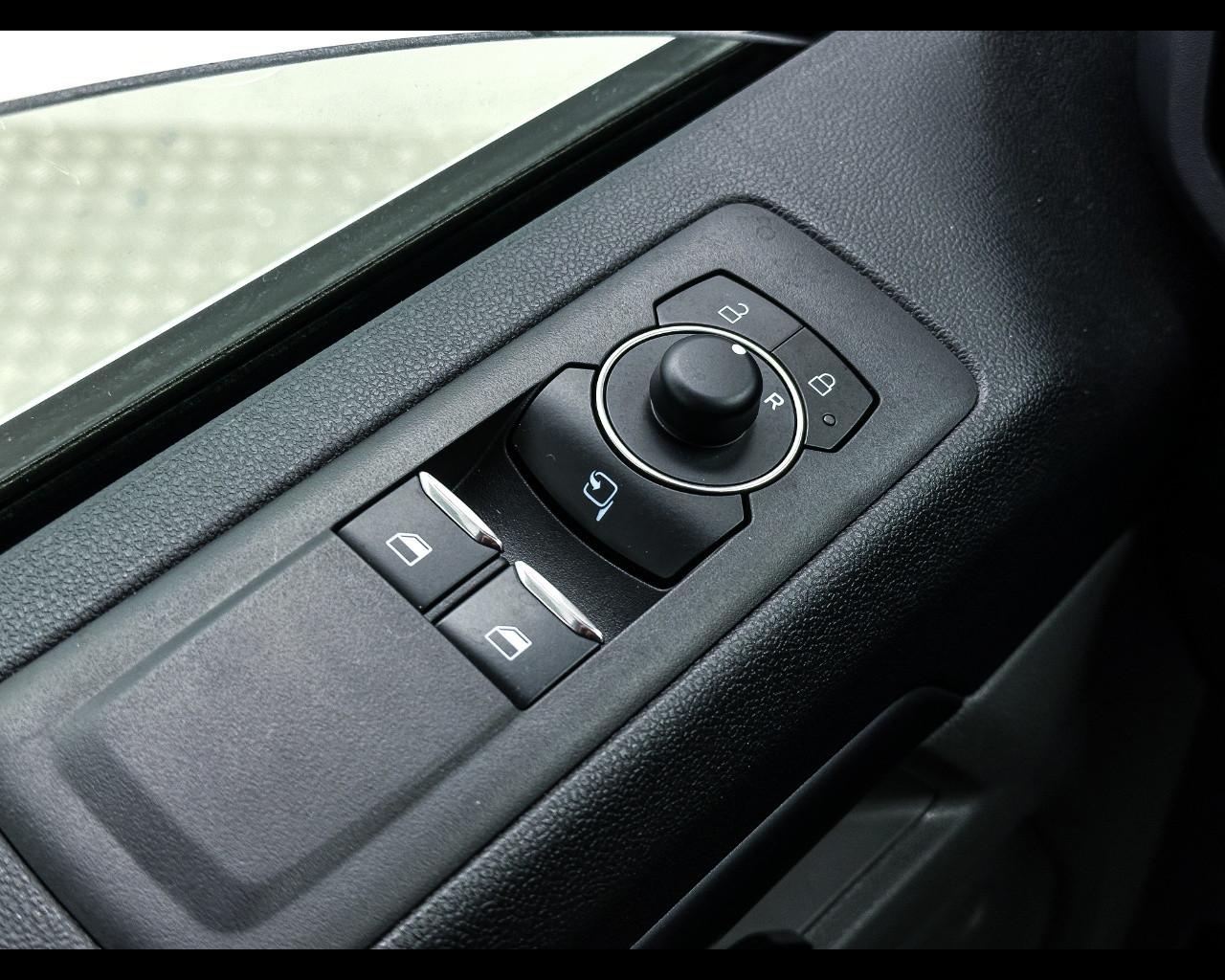 FORD Tourneo Custom 2ªs - Tourneo Custom 320 2.0 EcoBlue 170CV aut. PL Titanium