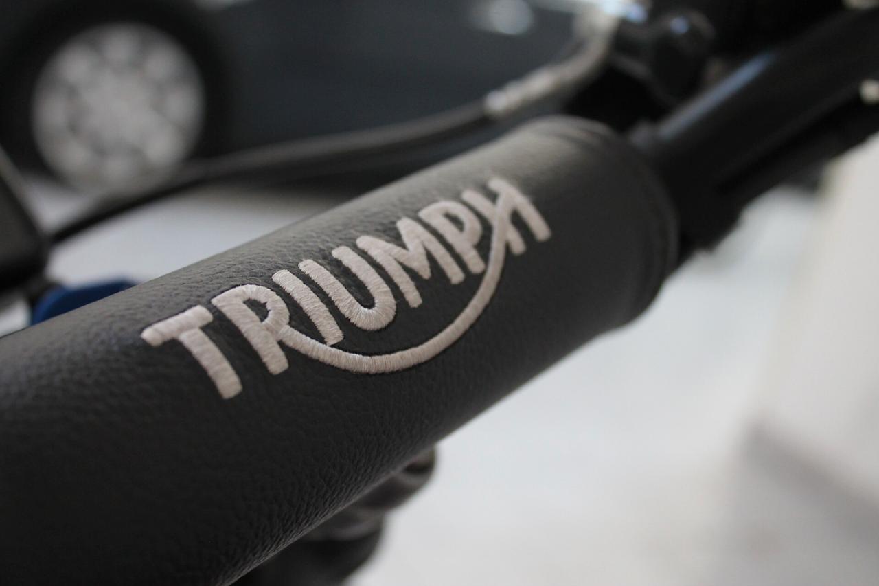 Triumph Scrambler 400 x