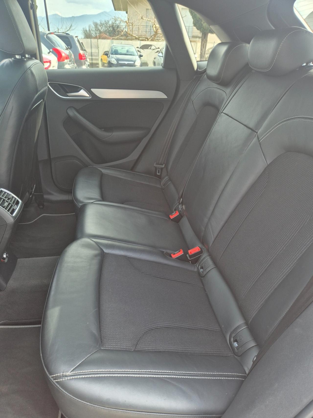 Audi Q3 2.0 TDI 150 CV quattro S tronic S-LINE