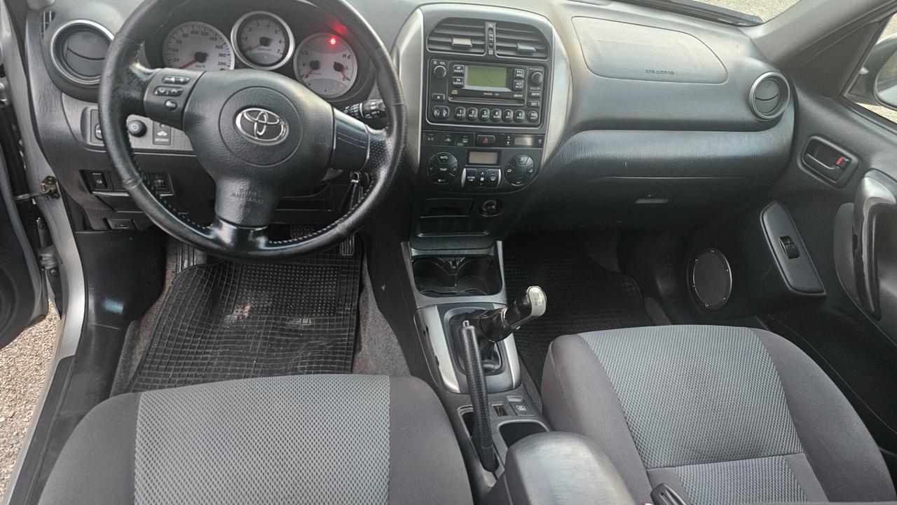 Toyota RAV 4 RAV4 2.0 Tdi D-4D cat 5 porte Sol
