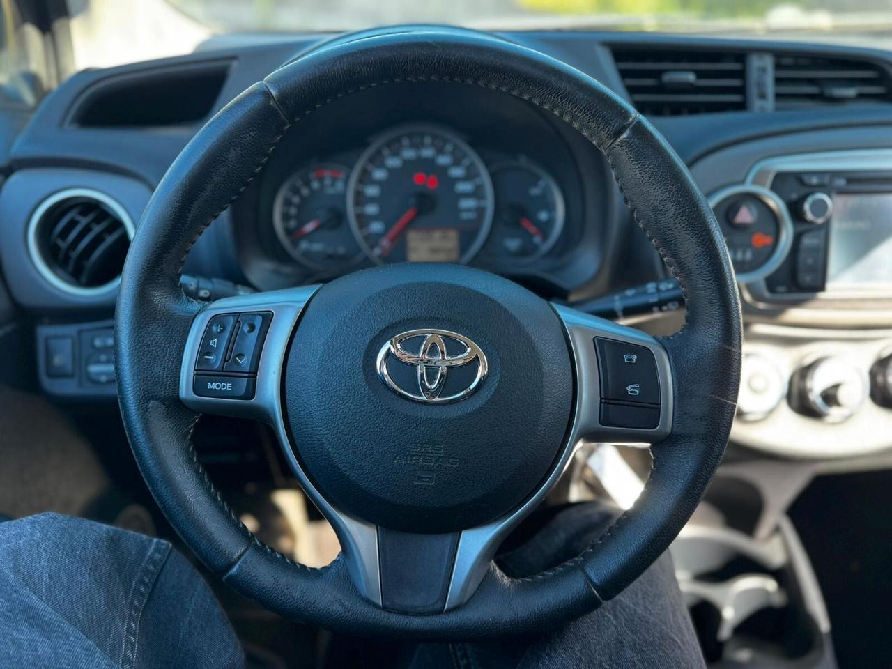 Toyota Yaris 1.0 5 porte Lounge