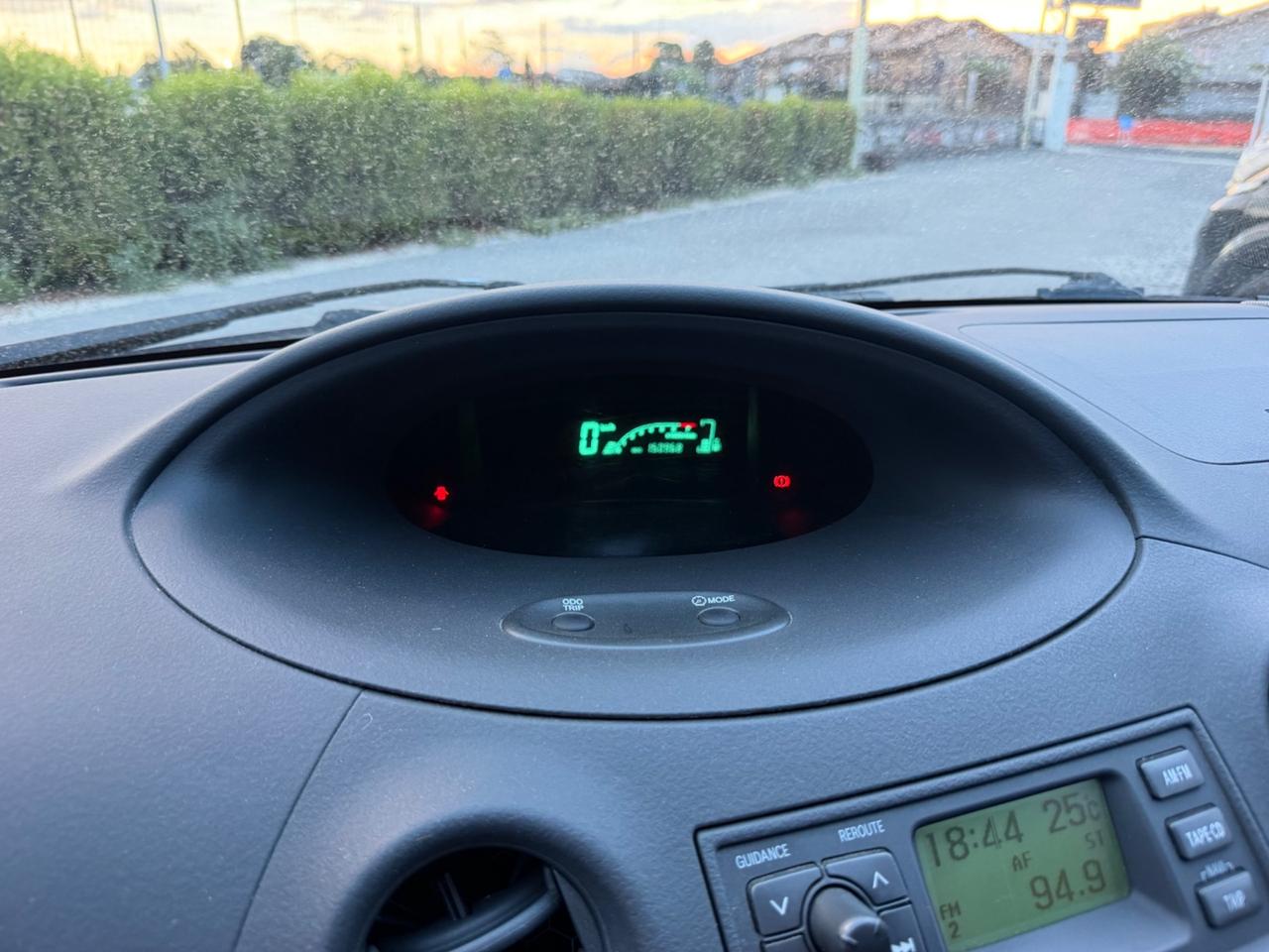 Toyota Yaris 1.3i 16V cat 5 porte Sol Blue