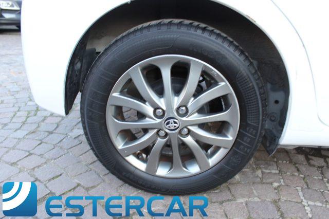 TOYOTA Yaris 1.0 5 porte