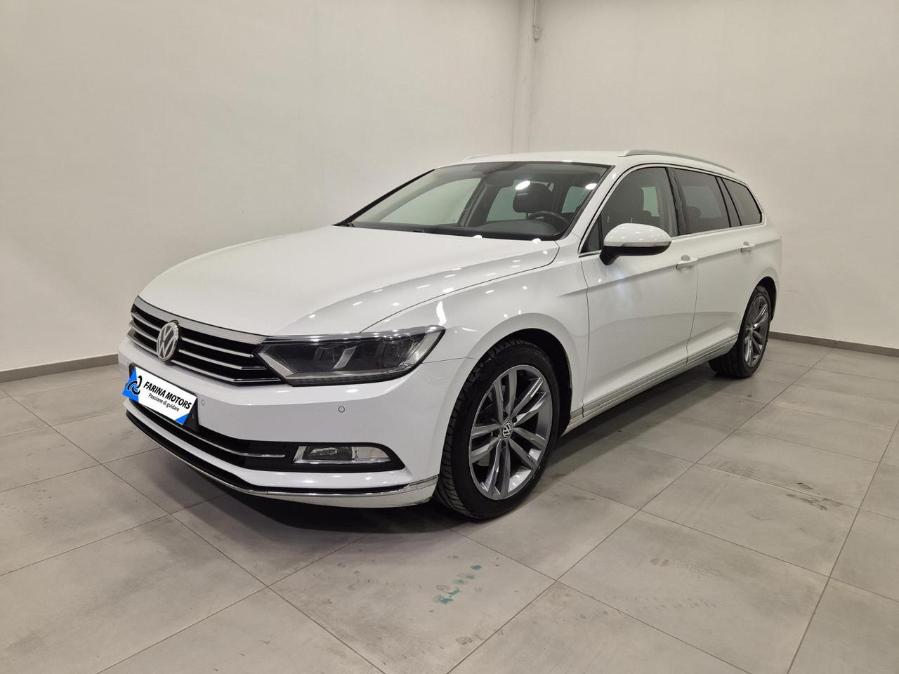 Volkswagen Passat Variant 2.0 tdi Highline 150cv dsg - ACC/Lim - Carplay - Sens. Park.
