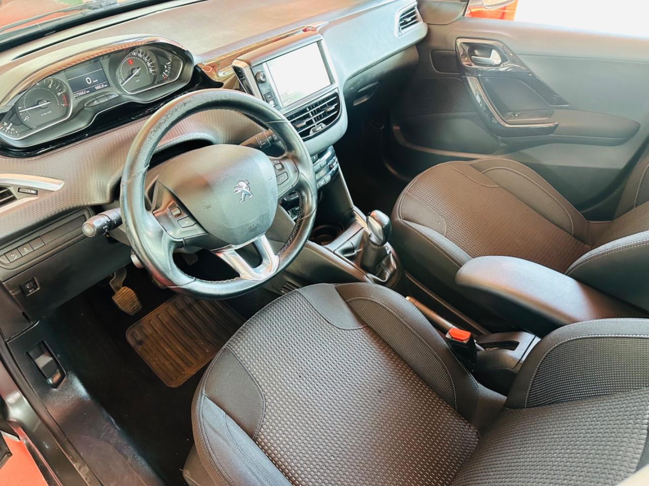 Peugeot 208 PureTech 82 5 porte Allure