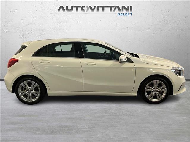 MERCEDES-BENZ A 180 D Sport Auto my16