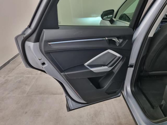 AUDI Q3 35 TDI S tronic Business Advanced