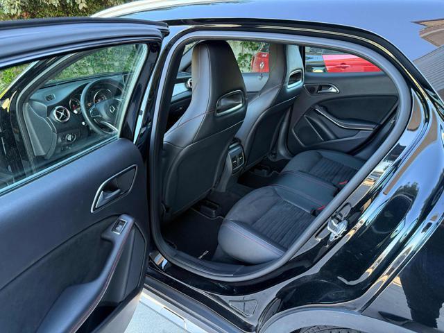 MERCEDES-BENZ GLA 200 d Automatic 4Matic Premium Amg