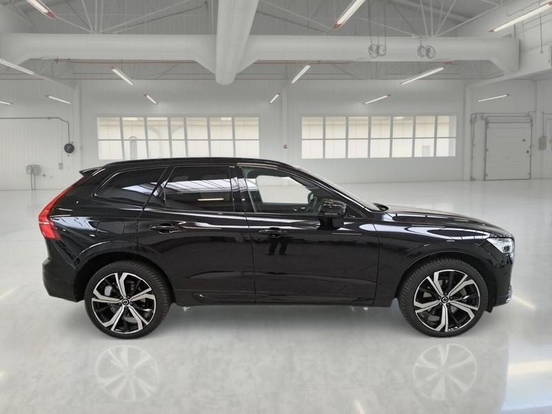 VOLVO XC60 B4 D AWD AUTOMATICO PLUS DARK SUV