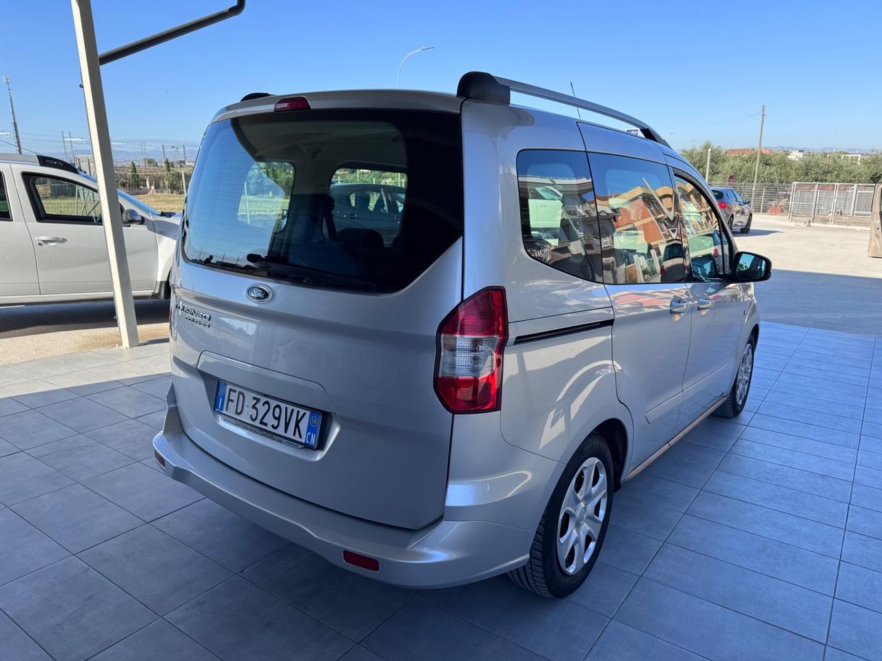 Ford Tourneo Courier 1.5 TDCI 95 CV Plus