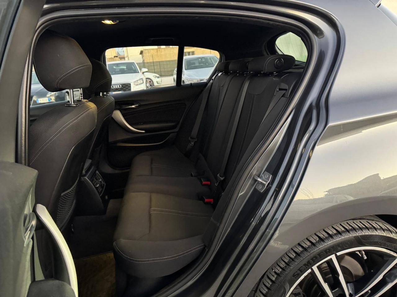 Bmw 118 118d 5p. Msport