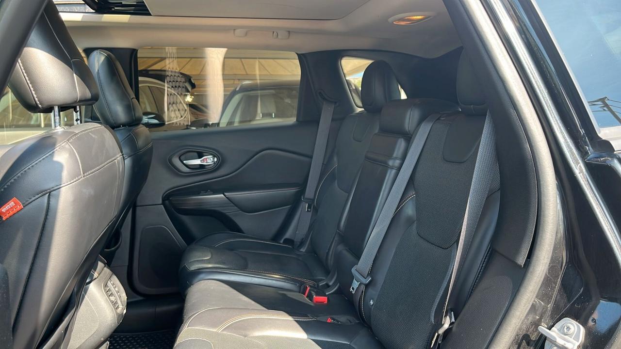 Jeep Cherokee 2.2 Mjt II 4WD Active Drive I Night Eagle