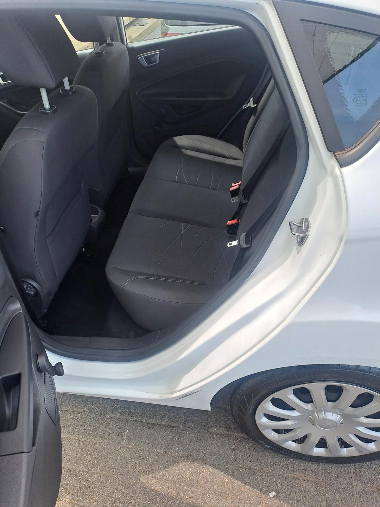 Ford Fiesta 1.5 TDCi 75CV 5 porte Business