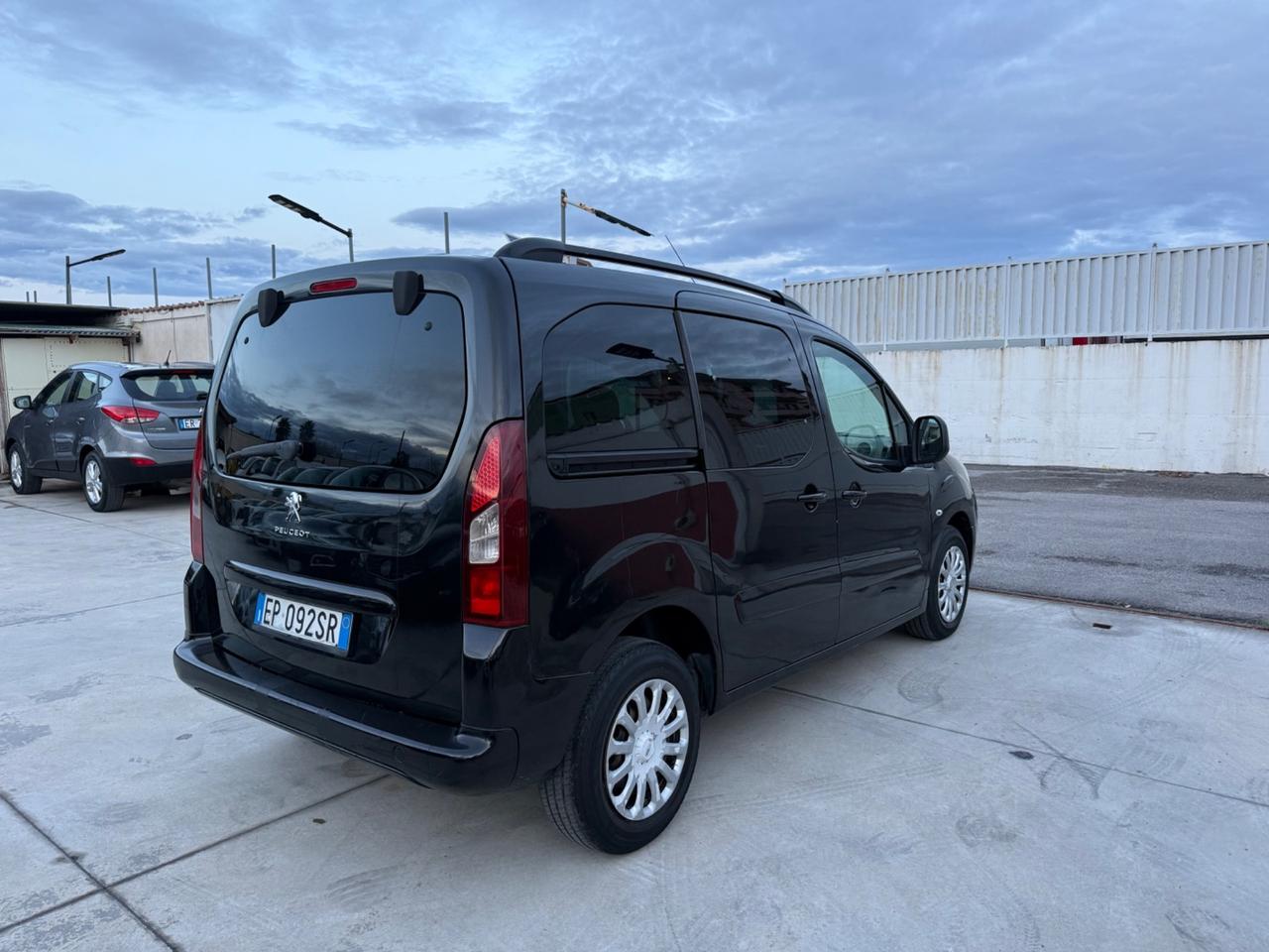 Peugeot Partner 1.6 HDi 92CV AUTOCARRO