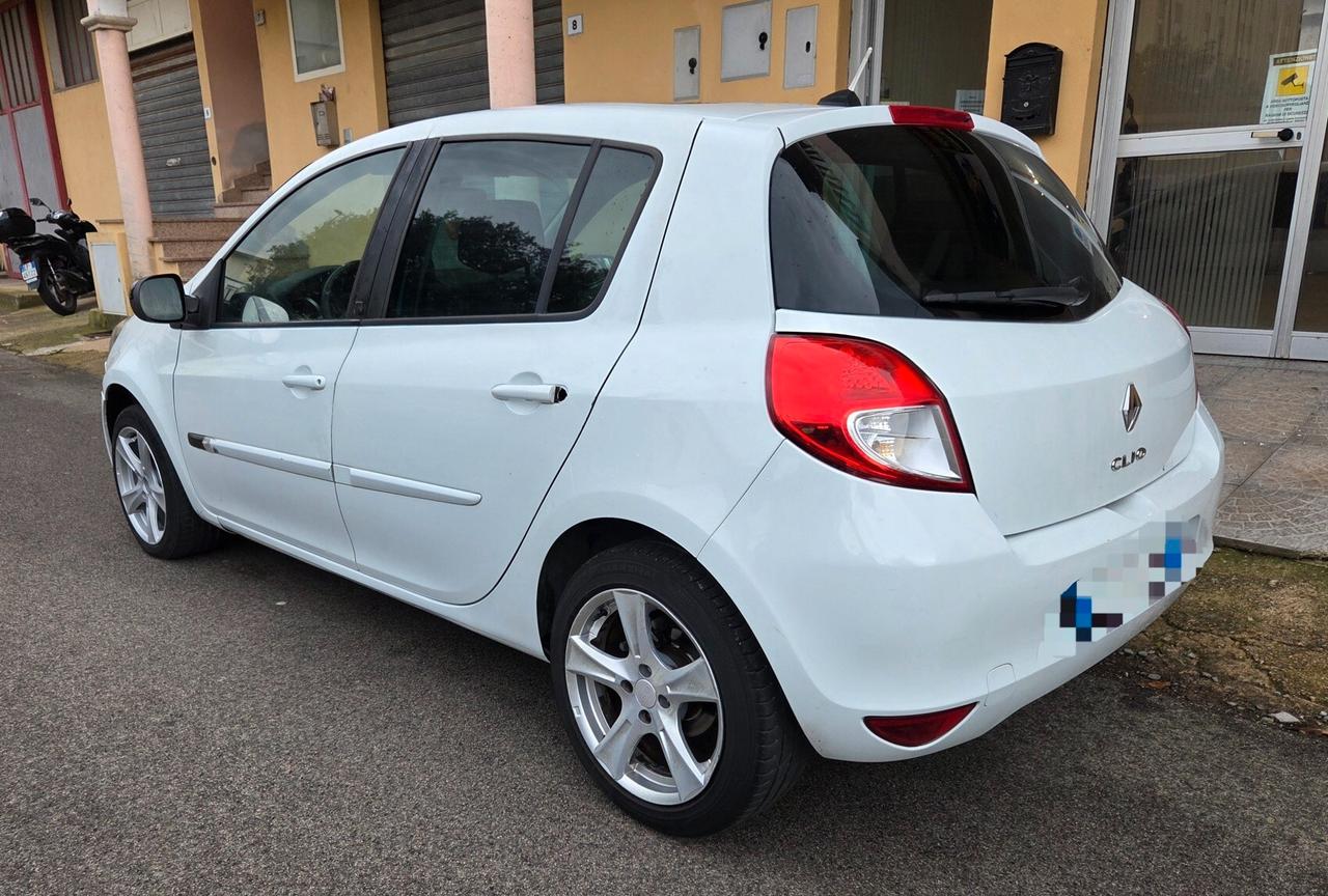 Renault Clio 1.5 dCi FULL-OPTIONAL