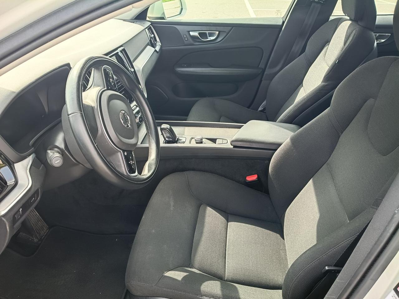 Volvo V60 momentum business pro 2.0 b4 mhev #12002