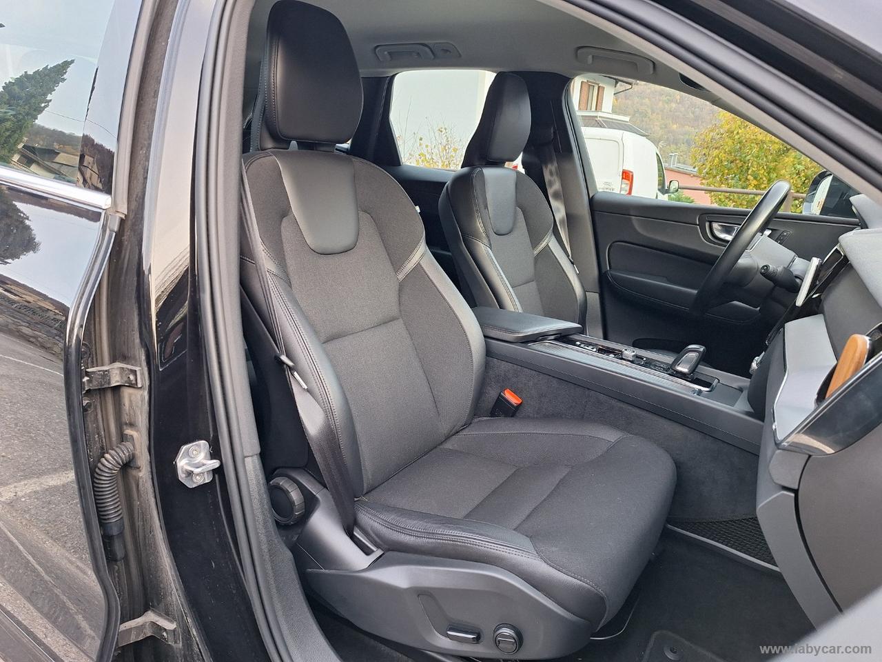 VOLVO XC60 B4 AWD Momentum PRO UNIPROP. MEMORIE FULL LED