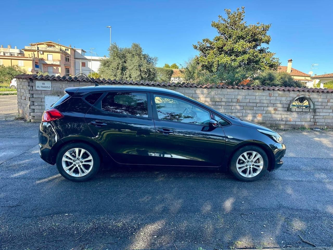 Kia Ceed cee'd 1.4 GPL 5 porte Active 75.000