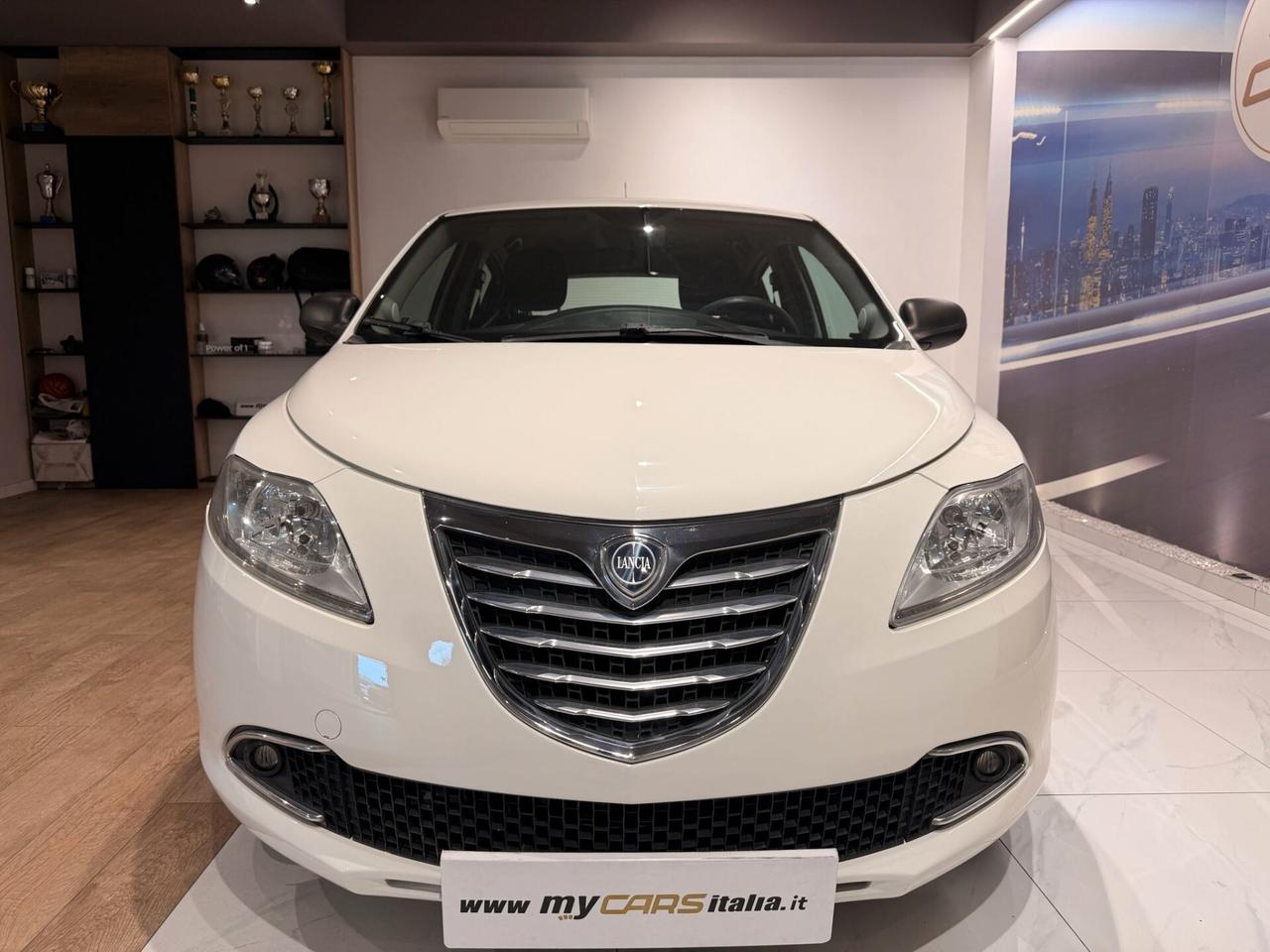 Lancia Ypsilon 1.2 69 CV 5 porte Platinum